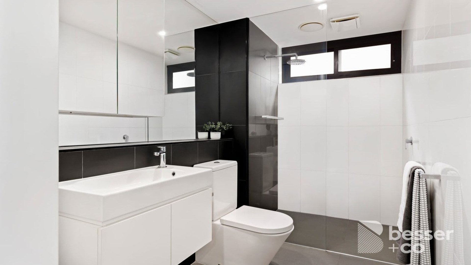 107/730A Centre Road, 2 Bedrooms Bedrooms, 0 ,1 BathroomBathrooms,Apartment,For Sale,107/730A Centre Road,0,1010